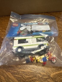 LEGO CITY: Camper (7639) Complete With Manual,  No Box Retired & clean!
