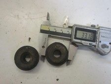 1. Yamaha DT 250 MX 1R7 Tankgummi 2 Stück Gummi Vibrationsdämpfer Tank Sitzbank