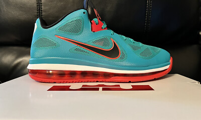 Lebron 9 Low Liverpool FC UK 8 EUR 42,5 NEU grün schwarz Action rot DO6400 300