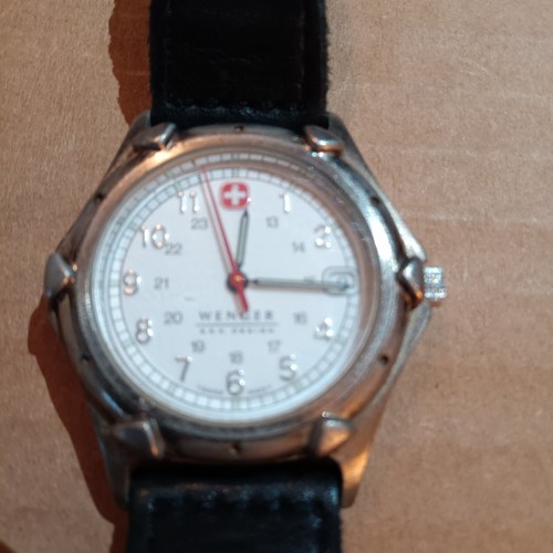 Wenger SAK Design Watch Men With Knife - Picture 4 of 13