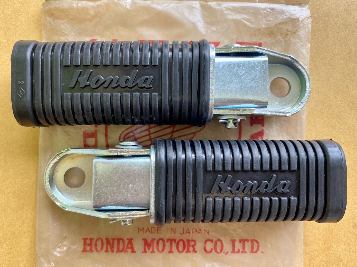Pair Of Honda Rubber Foot Pegs – Fits C95, C92, CA92, CA95, CS92, CS95, CA160 – AM Supercube (AM/1188)