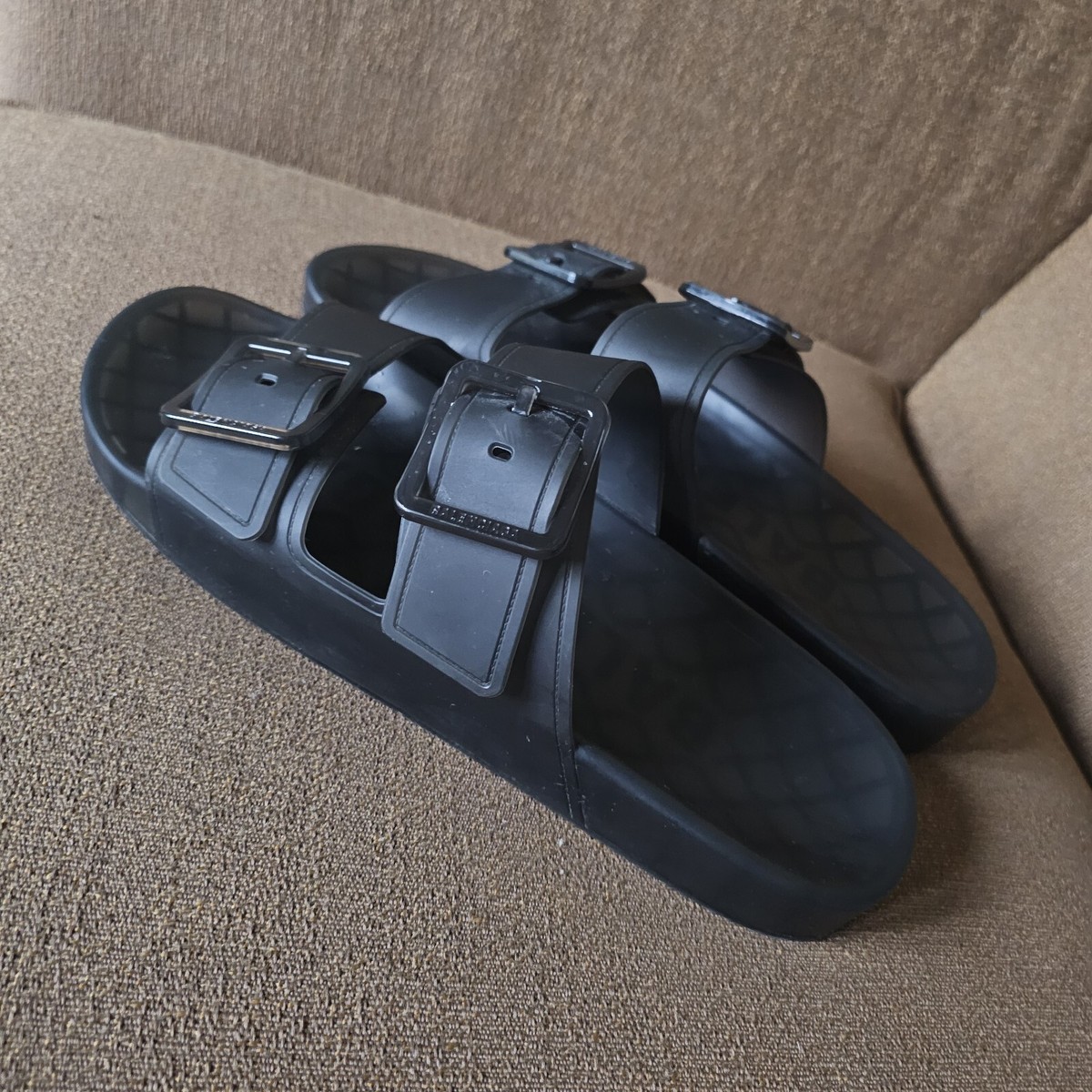 ●送料込●BALENCIAGA●Mallorca Buckled Leather Sandals Balenciaga Mallorca Sandals Black Transparent Rubber Buckle
