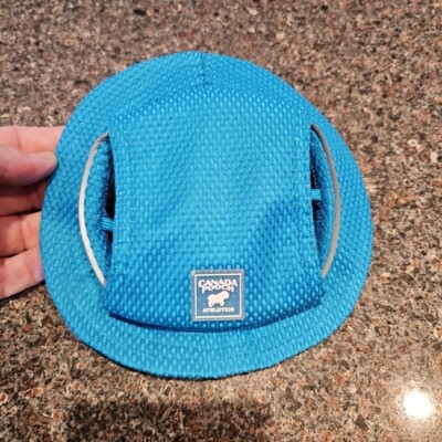 Canada Pooch Chill Seeker Cooling Dog Hat Size M NWOT Blue Green