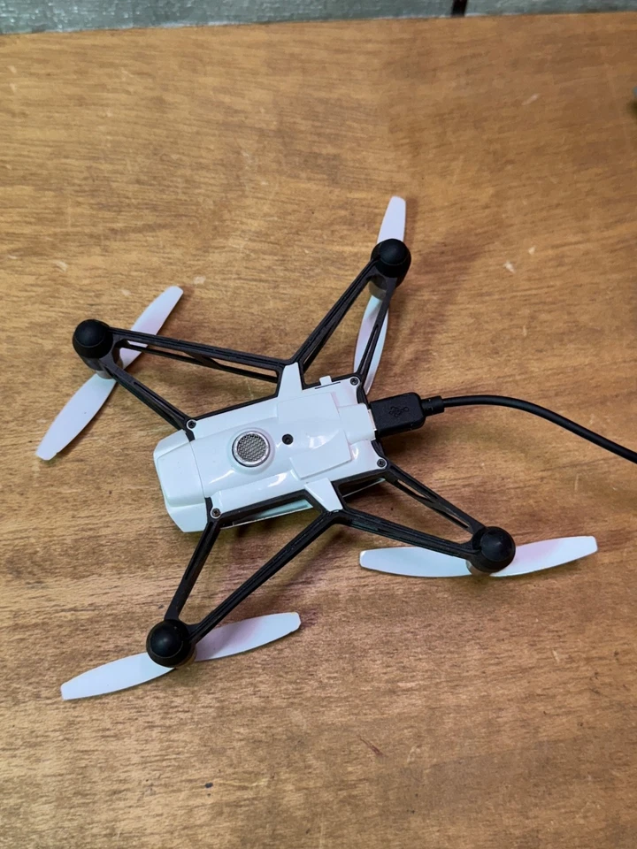 Parrot White & Black 4" Mini Drone, No Remote Comes w Cable, FreeShipping! - Image 3 of 4