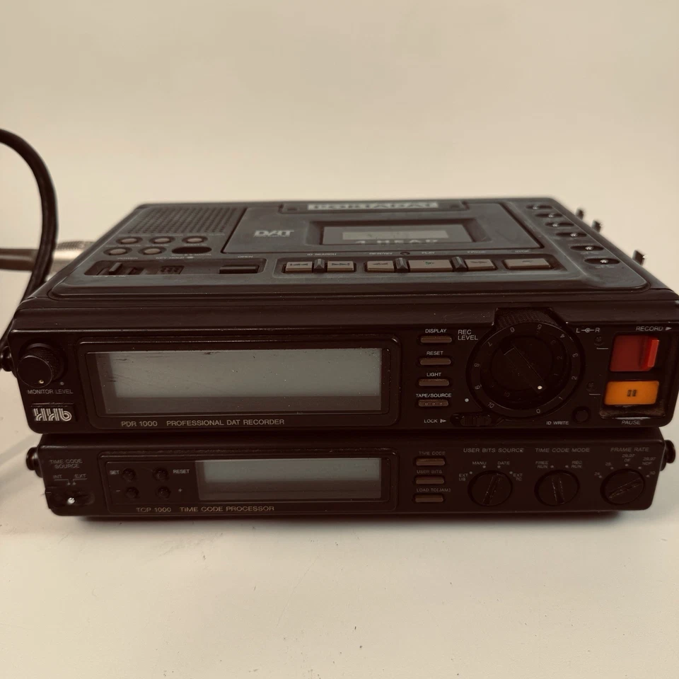 Vintage HHB PORTADAT PDR-1000 4-Head DAT Recorder w/ Hard Case, Charger & Tape – - Image 2 of 4