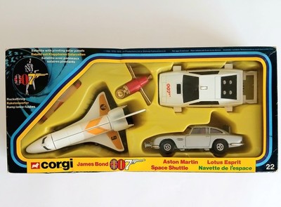 James Bond Geschenkset 22. Aston Martin, Lotus Esprit, Space Shuttle, Satalite. Box