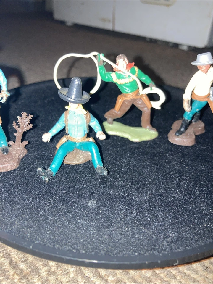 Vintage Britains Swoppet Cowboys Look 👀 - Image 3 of 4