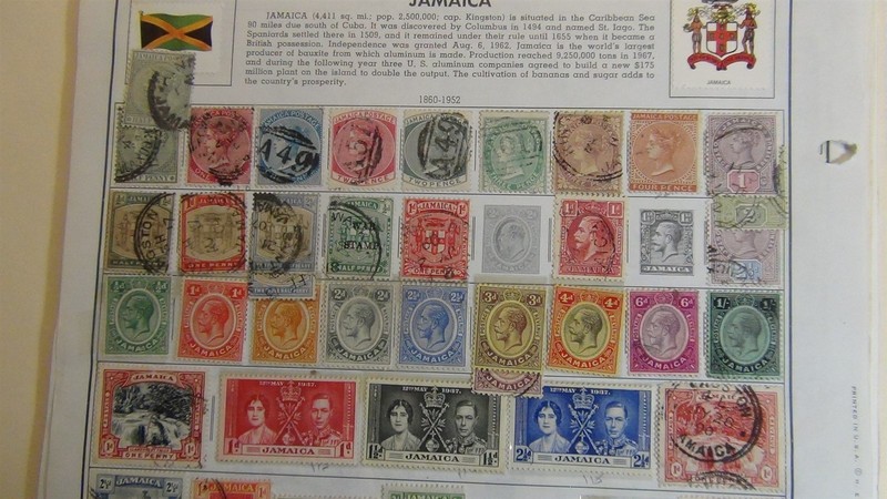 Stampsweis Jamaica stamp collection on Harris pages est 376 stamps to 2004