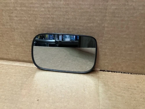 2004-2008 ACURA TSX DOOR MIRROR GLASS  HEAT drivers side