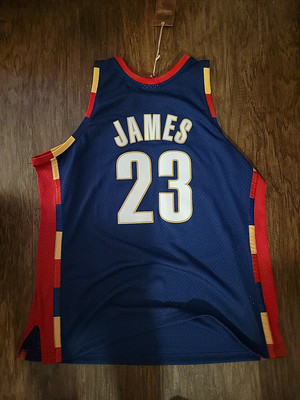Mitchell & Ness NBA Jersey Lebron James 2008-09 Road Swingman
