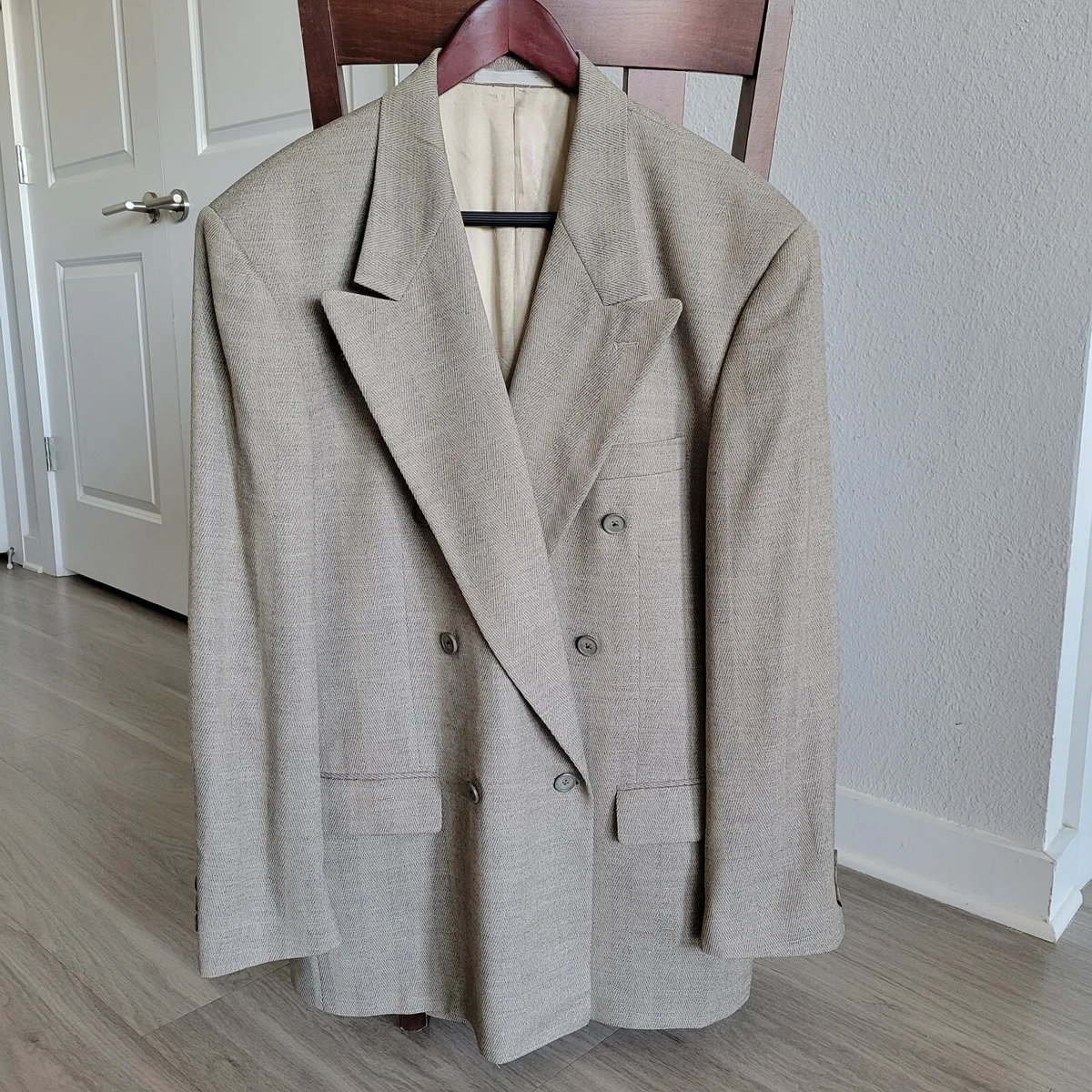 GIVENCHY MONSIEUR Men s Wool Herringbone Tweed DB Sport Coat