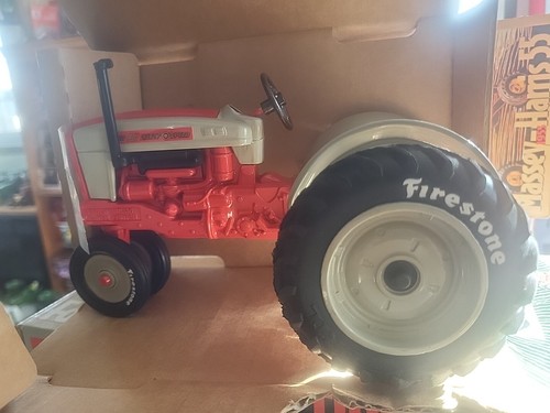 Diecast 1/16 Ford 901 1957 Tractor Firestone Farm Tires Ag Limited Edition#2619 - Picture 3 of 10