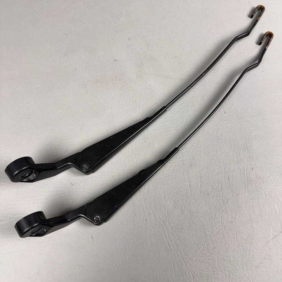 83-87 Porsche 944 Par de brazos limpiaparabrisas delantero 94462802801 Foto 2 de 4