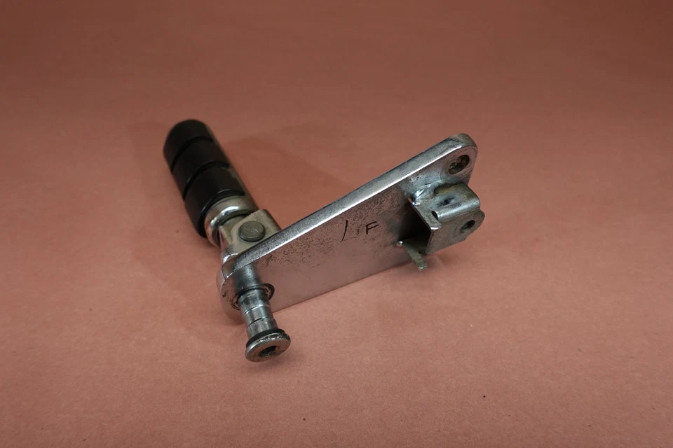 Reposapiés delantero izquierdo Honda VTX1800C 2002-2008 Foto 4 de 4