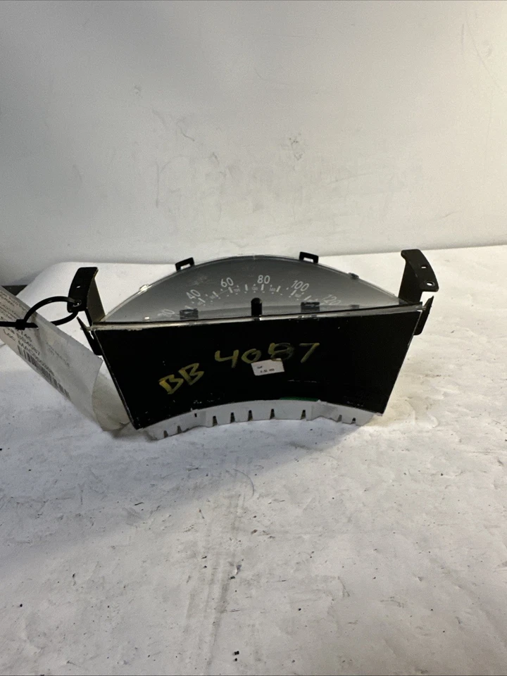 Speedometer Cluster Convertible Fits 03 BEETLE GG2 Foto 3 de 4