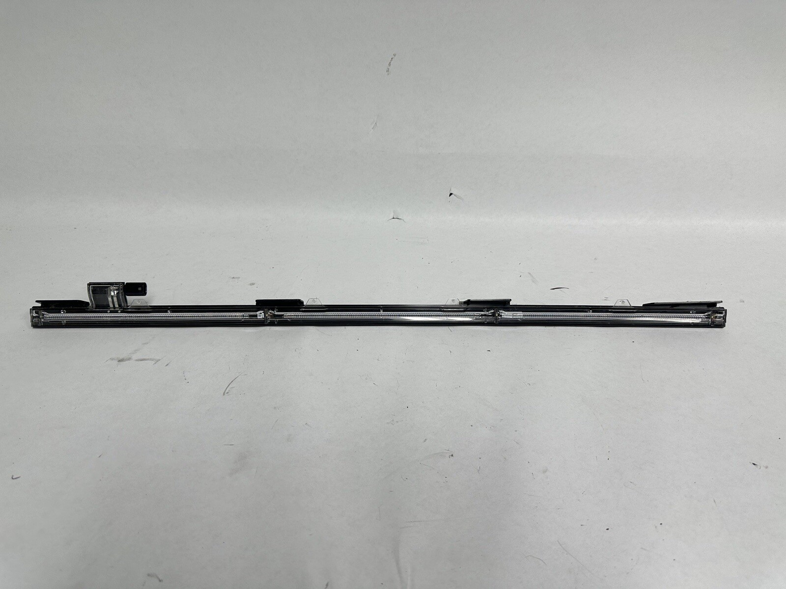 2020 - 2023 MERCEDES GLE350 FRONT LEFT RUNNING STEP BOARD LIGHT 