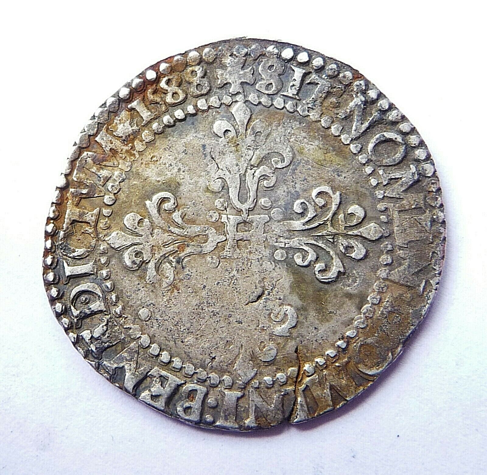 Pendentif En Argent Sterling 925 Avec Une Vraie Monnaie Henri III Demi-franc 1588 - Style Royal, Neuf Avec Défauts
