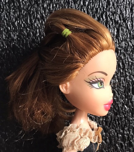 MUÑECA BRATZ 10”, BRATZ STRUT IT! MEYGAN, CON TRAJE BRATZ, 2003, ¡SÚPER LINDO! - Imagen 9 de 10