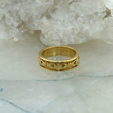 14K Yellow Gold Claddagh Band, size 8