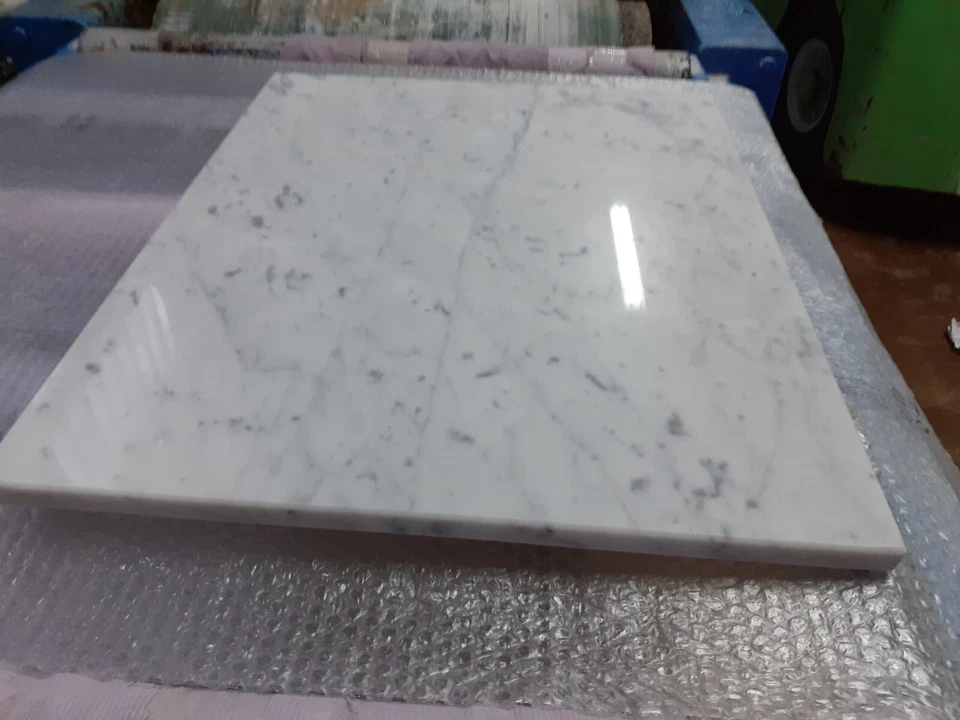 TAGLIERE IN MARMO BIANCO CARRARA LUCIDO,MATERIALE NATURALE ADATTO X ALIMENTI - Immagine 4 di 4