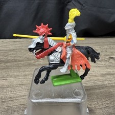 VTG Britains LTD 1971 Detailed Medieval MOUNTED Knight On Brown Horse with lance
