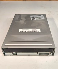 SAMSUNG 3.5 1.44MB Internal Floppy Drive SFD-321J