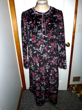 Aria Nightgown Women s M 8-10 Button Bodice L/S Stretch Velour Soft Pockets