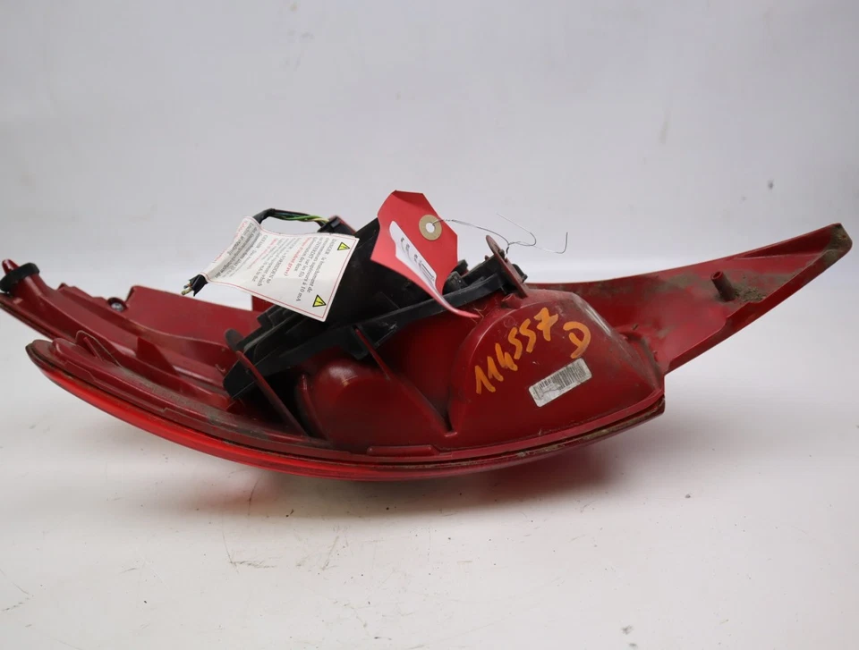 Feu arrière droit occasion PEUGEOT 208 Phase 1 - 1.6 HDI 8v 115ch - - Photo 3/4