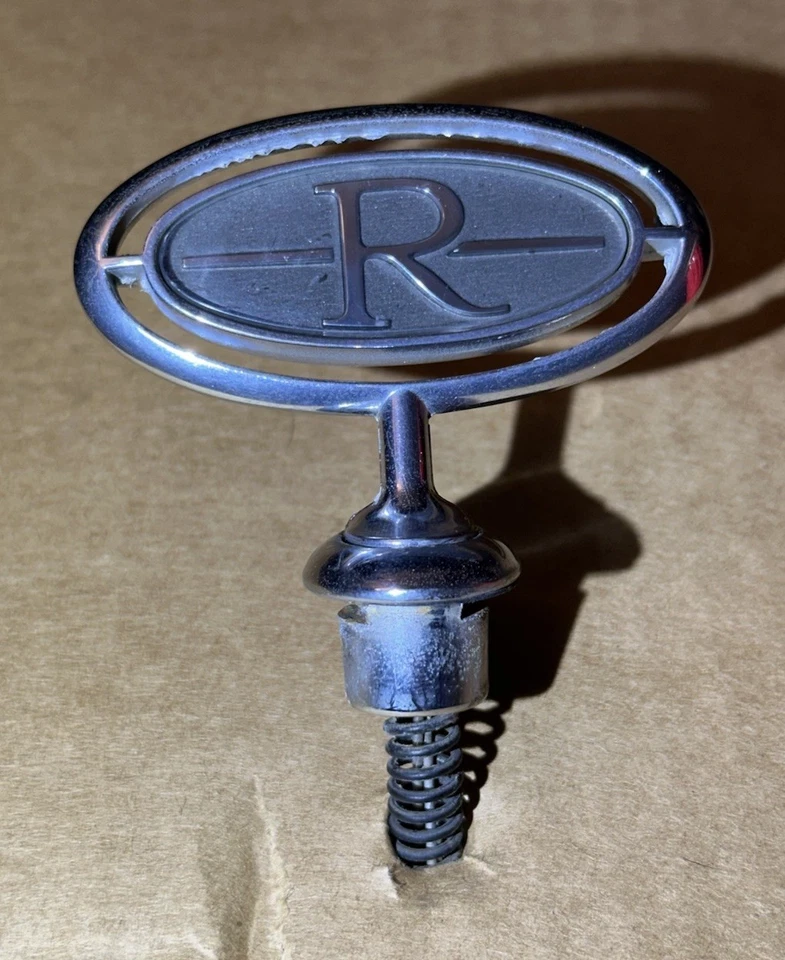 1986 1987 1988 1989 1990 1991 1992 Buick Riviera Hood Ornament Emblem Used OEM  - Image 3 of 4