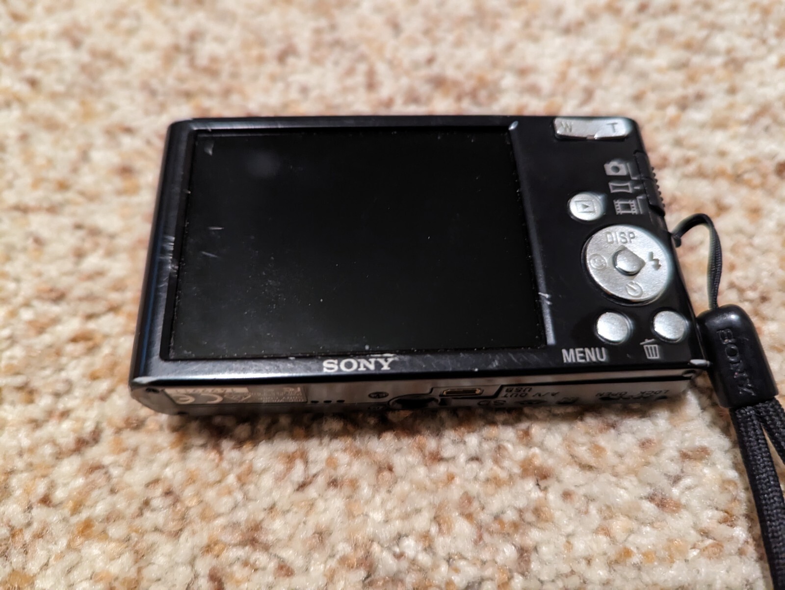 Sony Cybershot DSCW830 20.1MP Digital Camera + 16 GB memory card