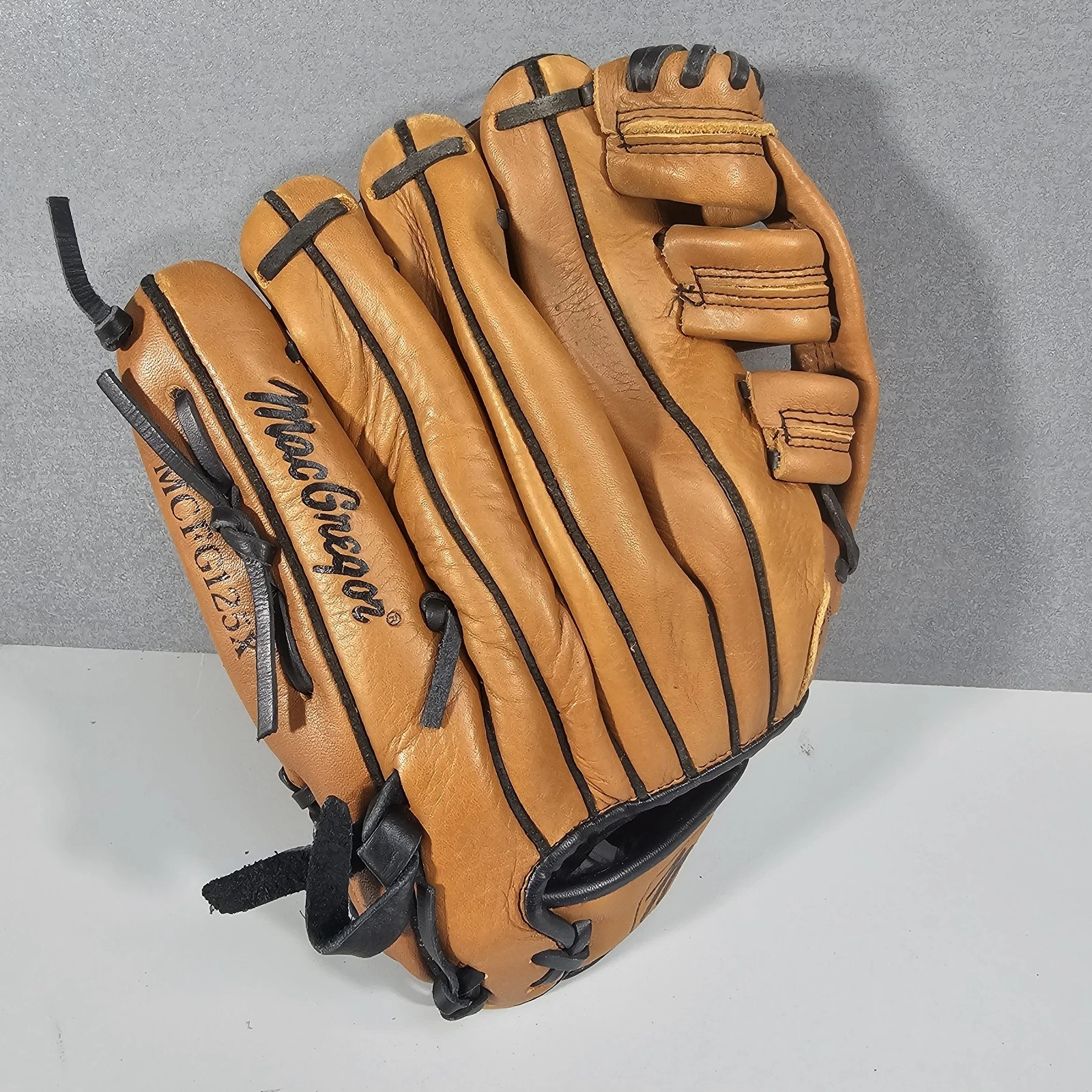 MacGregor Varsity Fielder Glove - Thumbnail 5