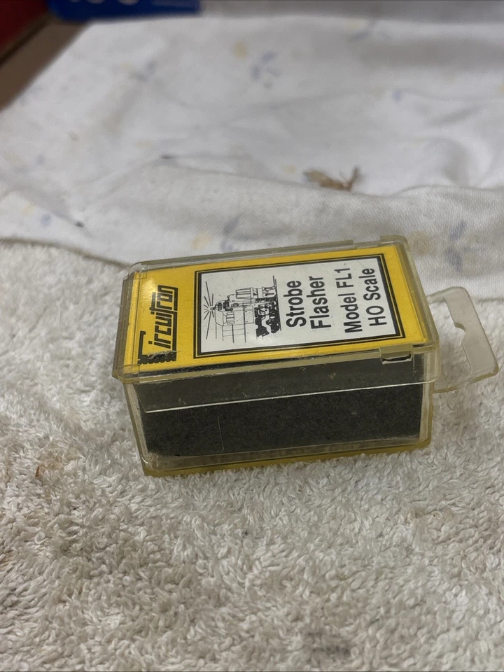 HO Circuitron HO  FL-1 Strobe Flasher New  opened for photos LOWER PRICE - Image 4 of 4