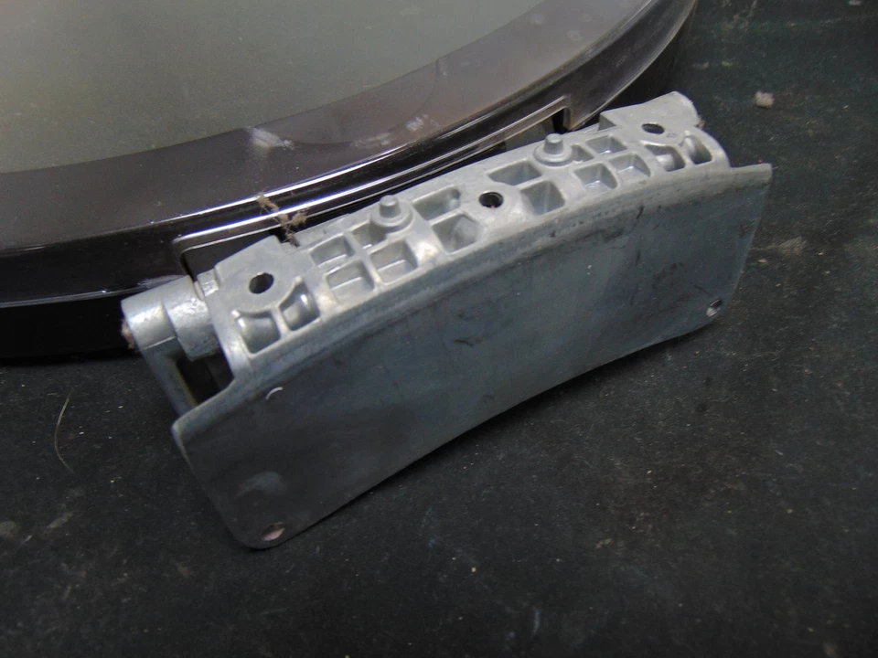 Electrolux Dryer EIED50LIW2 Door Assembly with Hinge 137576000 - Image 2 of 4