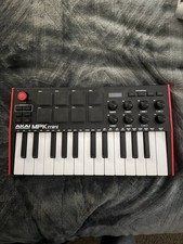 Akai MPK mini 25-Key MIDI Keyboard Controller Pad Triggers Arpeggiator USB