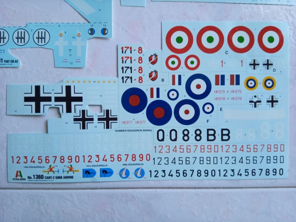 Decals avanzate da kit di montaggio Italeri Regia Aeronautica scale 1:72-1:48 - Immagine 2 di 4