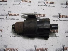 Pompe à eau Mercedes 210