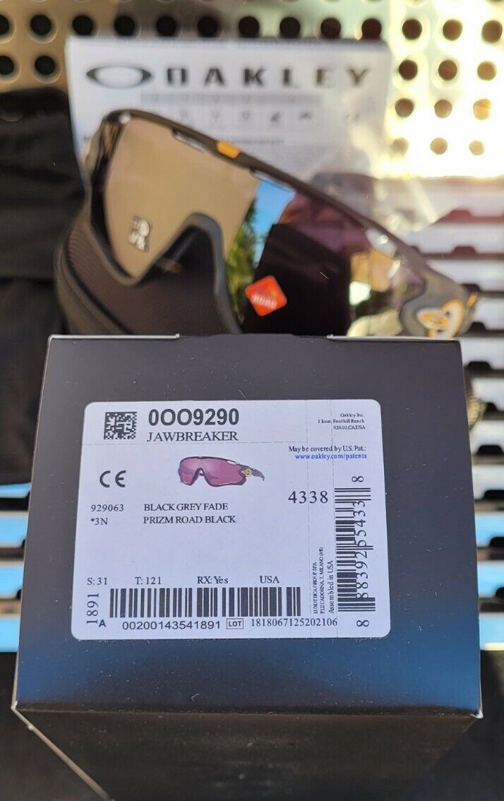 New Oakley JAWBREAKER 9290-6331 Sunglasses Black-Grey Fade w New Oakley JAWBREAKER 9290-6331 Sunglasses Black-Grey Fade w