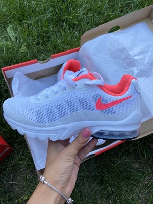 nike air max invigor size 4