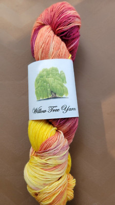 HAND DYED YARN WILLOW TREE CASUAL 75% SW MERINO WOOL 100g/463yd. FINGERING