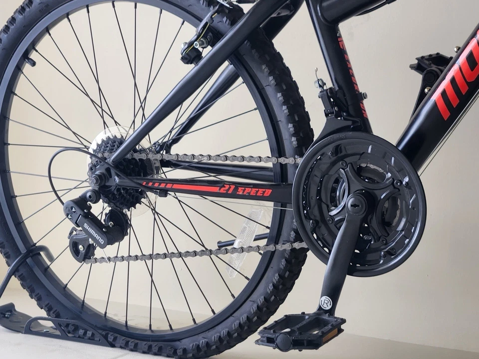 Ruedas de bicicleta de montaña Mongoose Major 24" rosa y negro Foto 4 de 4