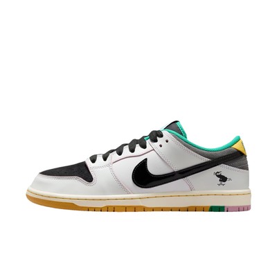 NEW Nike SB Dunk Low CSEF HJ4132-100 Men s SIZE 7. 5 (9 Womens)