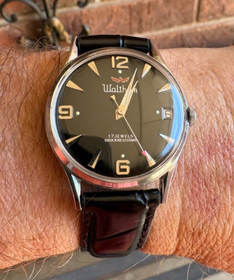 Vintage Waltham 17 Jewels Swiss Men's wrist watch Date At 3 Running 34.9mm