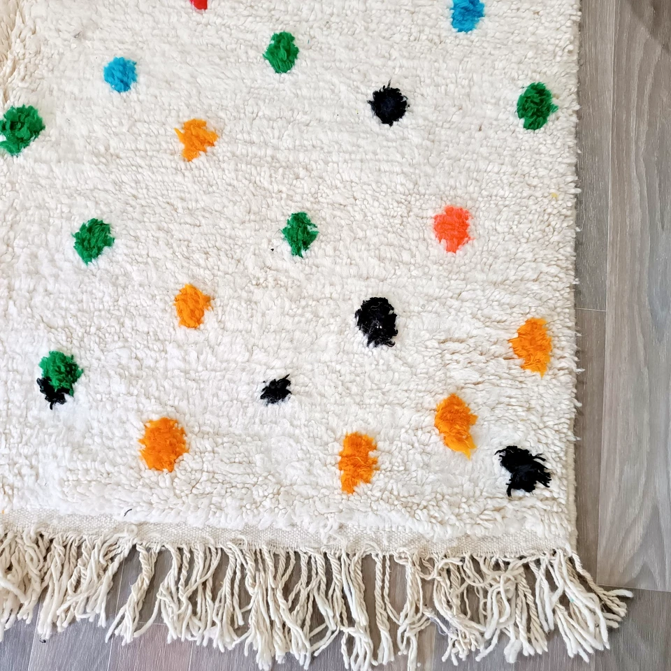 White and color rugs  moroccan rugs area rugs rug best rug white for kitchen - Image 4 of 4