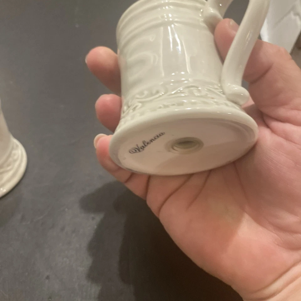 Valencia Vintage Salt & Pepper Shaker Cottagecore MF - Image 4 of 4