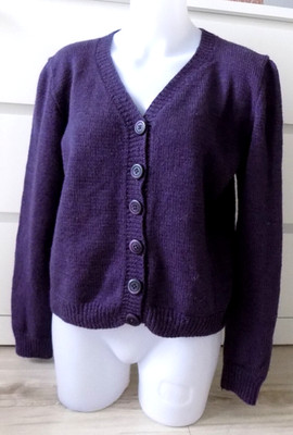 Handstrickpullover schöner Pullover Wolle Handarbeit vorne offen mit Knöpfen