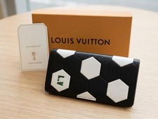 Louis Vuitton Epi Porte Feuille Brazza FIFA2018 Limited M63294 Authentic