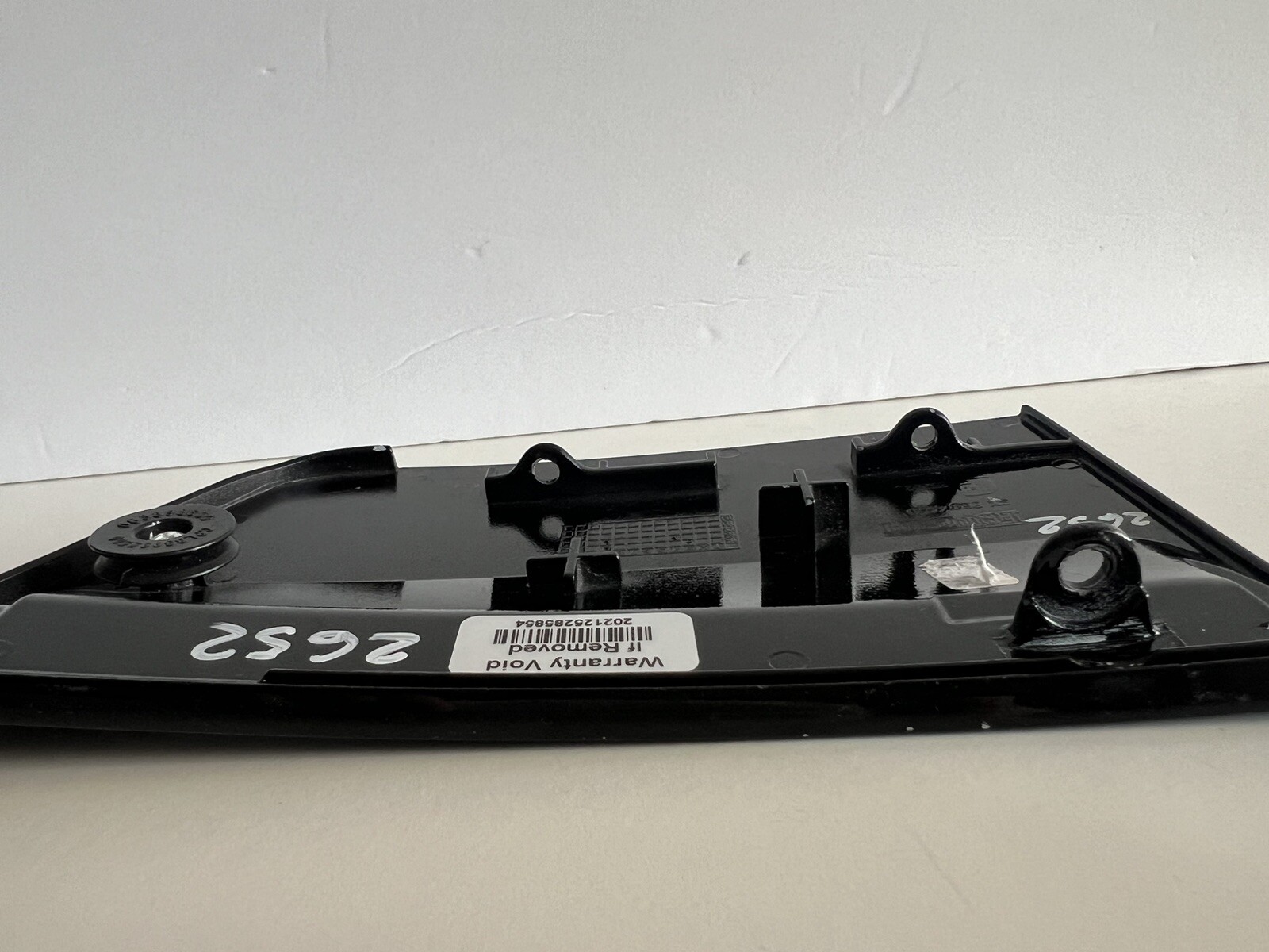 FERRARI 488 LEFT REAR EXERIOR TRIM PANEL 86914600