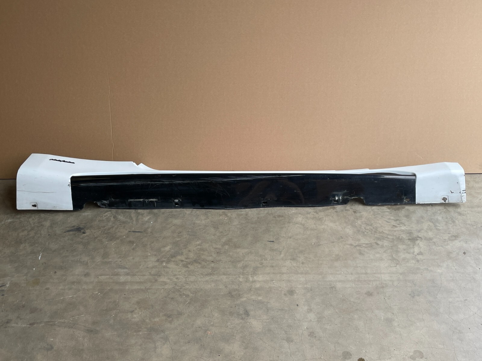 13 14 Maserati Granturismo M145 Right Passenger Side Skirt Rocker Panel 1458 OEM