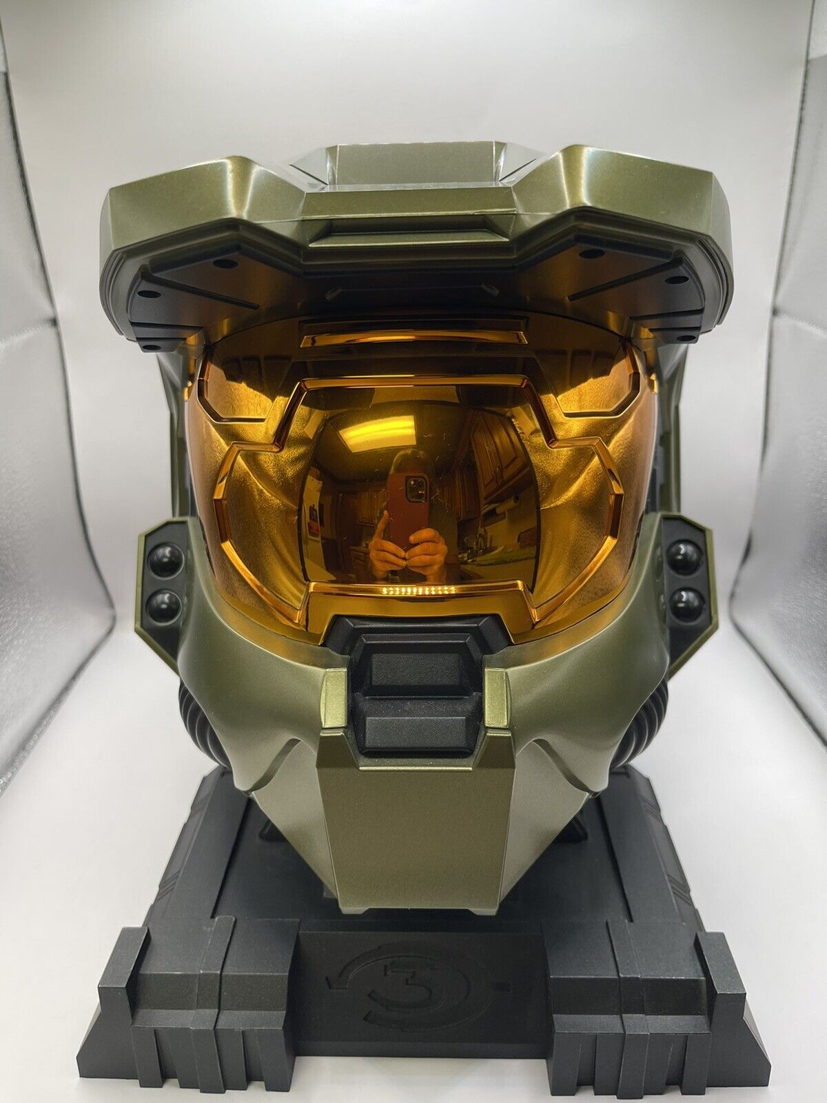 Halo 3 Legendary Edition Master Chief Helmet and Stand And Two