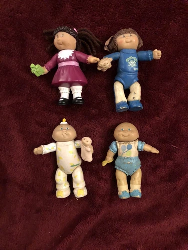 Vintage Cabbage patch set of Four figures 1984